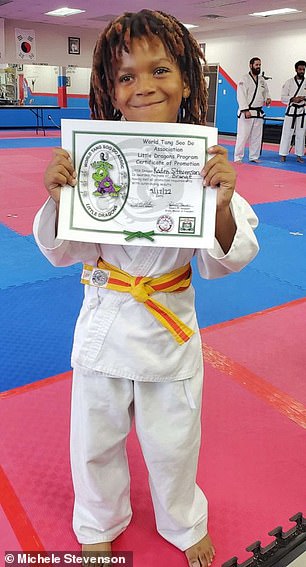 Kaden 在韩国武术 Tang Soo Do 中拥有橙色腰带