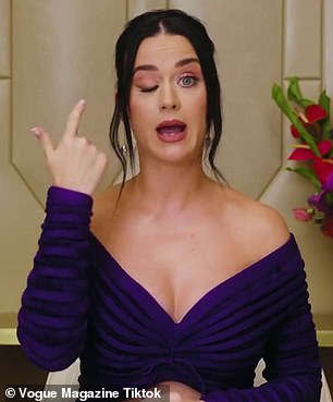 一直在关注:38 岁的凯蒂·佩里 (Katy Perry) 透露了她走红的“娃娃眼”天赋背后的秘密原因,她在 Vogue 杂志上以TikTok 的网络系列 Life in Looks 就是为了观看她的华丽阵容