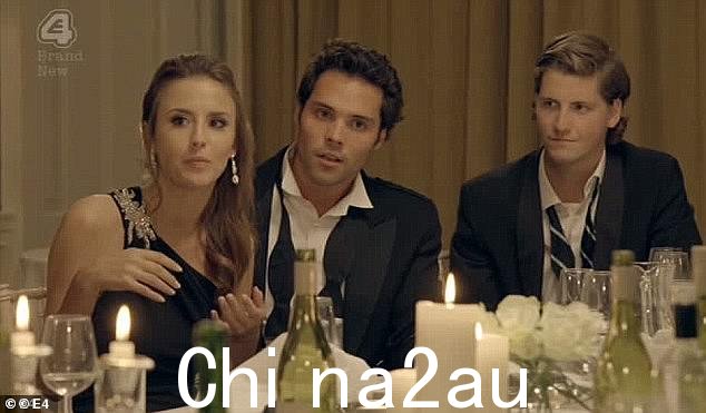 呃哦!在拒绝了 Jamie Laing 对 Rosie Fortescue 晚宴的邀请后,这位自称“玩家”的人随后与情敌 Andy Jordan 一起出现在实际活动中