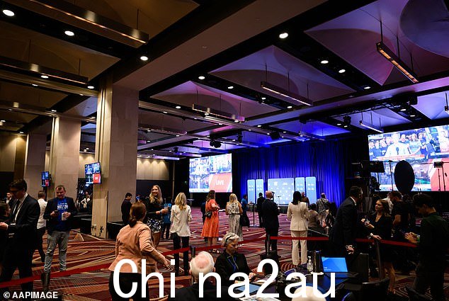 在新南威尔士州工党以近乎压倒性优势获胜后,自由党总部基本上空无一人,'看不到国会议员'
