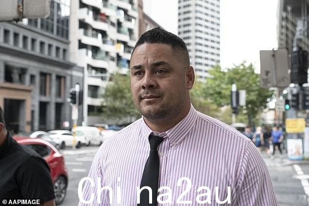 Hayne,照片显示他于周三抵达法庭,打电话给据称受害人并计划在 Instagram 上与她见面