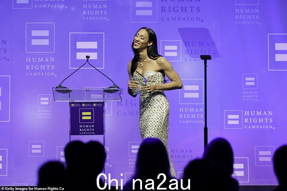 兴奋:'她作为艺术家和活动家的贡献为 LGBTQ+ 社区创造了一个更具包容性和人性化的世界......'HRC 主席 Kelley Robinson 在一份声明中表示
