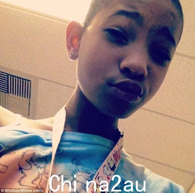 Willow Smith 剃光头是一种反抗行为,后来告诉人物杂志:'这是反叛的完美方式'