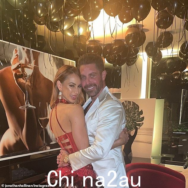 Mikka Hallinan 分享了她的丈夫 Jonathan 在星期四不幸与癌症作斗争之前所说的感人的遗言