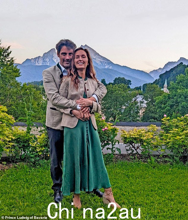 巴伐利亚王子路德维希去年宣布与牛津大学犯罪学学生 Sophie-Alexandra Evekink 订婚