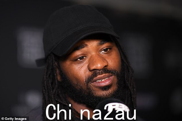 准备战斗:有人看到杰梅因富兰克林在活动中聊天,准备在 4 月 1 日举行的战斗之前