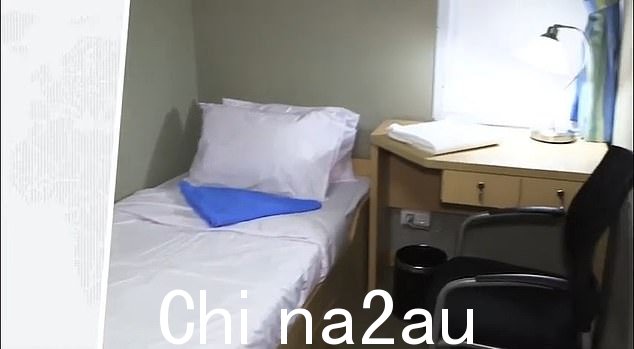 据报道,船上的人员将被允许在有限的时间内登陆进行锻炼