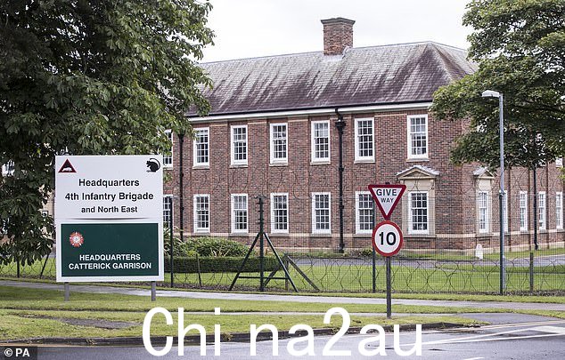 约克郡的 Catterick Garrison 总部,海峡移民讨论的另一个地点