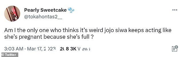 食物宝贝:一位用户写道,'我是唯一一个认为这很奇怪的人 jojo siwa 一直表现得像怀孕一样,因为她吃饱了吗?'