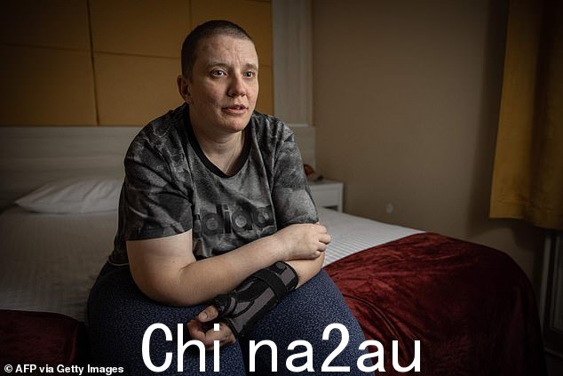 Lydie Imhoff 是一名 43 岁的法国公民,住在法国贝桑松。她前往比利时接受比利时精神病学家 Marc Reisinger 的最终授权安乐死