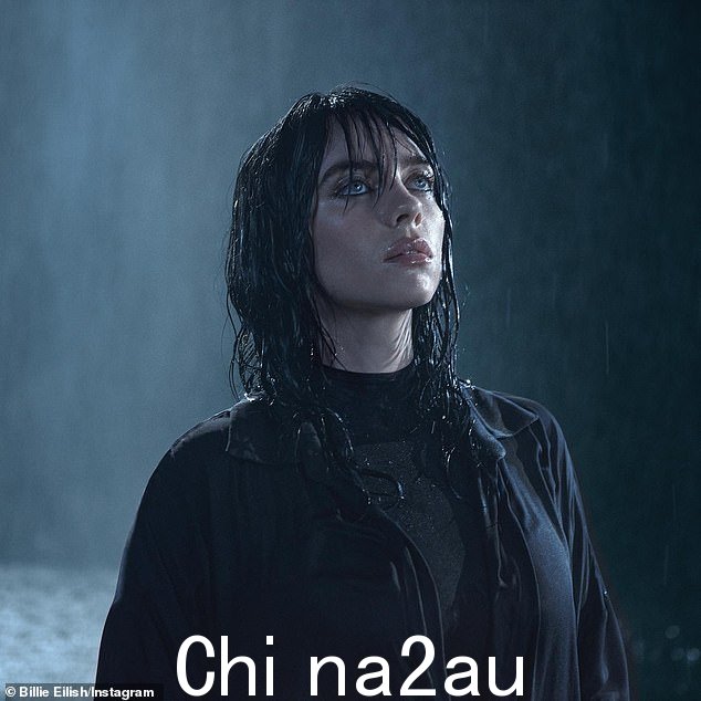 特别体验:Billie Eilish 周三晚上在墨西哥城停留期间为她的歌迷举办了一场独一无二的原声音乐会