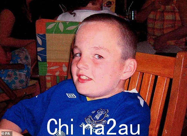 Rhys Jones,如图,是 2007 年 16 岁的 Sean Mercer 在从利物浦 Croxteth 的足球训练回家的路上被枪杀的