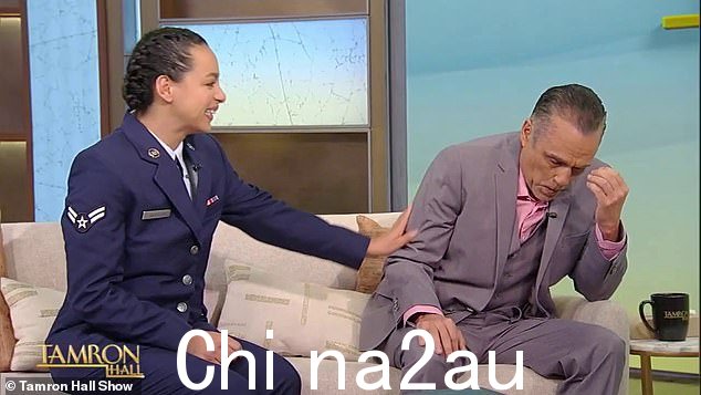 惊喜!这位 60 岁的肥皂剧明星自 2022 年 10 月以来就没有见过在空军服役的希瑟