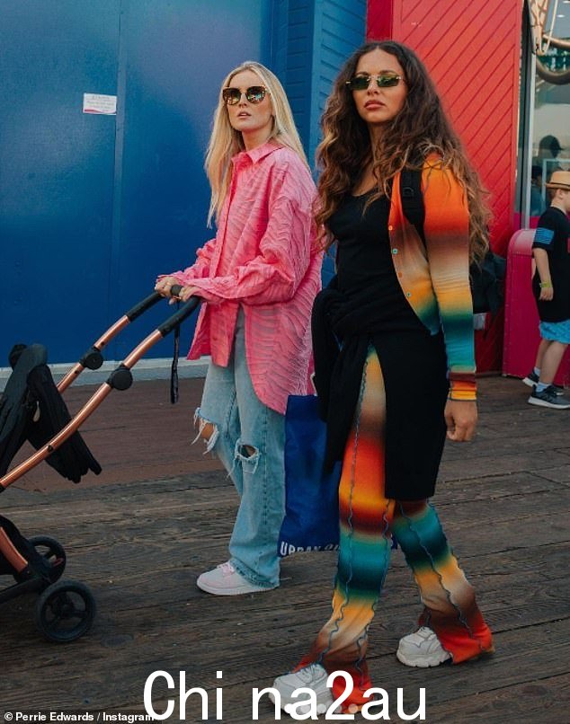 好朋友:Jade 最近还与她的 Little Mix 乐队成员 Perrie Edwards 重聚,因为他们在洛杉矶共进晚餐