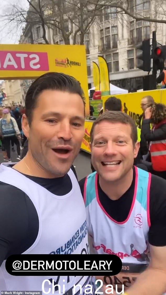 'Legend':周日早上,Mark Wright 在伦敦地标半程马拉松比赛的起跑线上与 Dermot O'Leary 一起时,他似乎精神抖擞