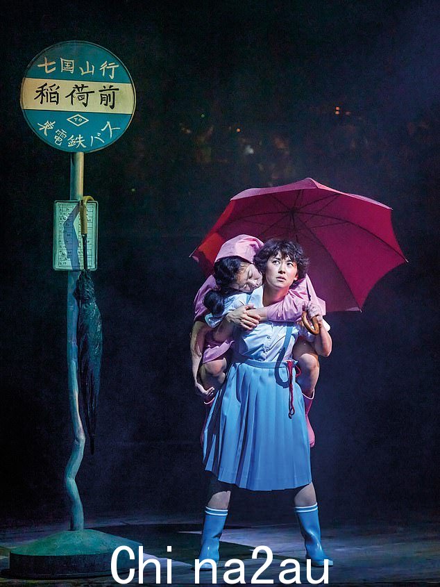 引人入胜:吉卜力工作室 1988 年动画电影《龙猫》的新舞台改编,以九项提名领跑,梅梅获得最佳女演员提名
