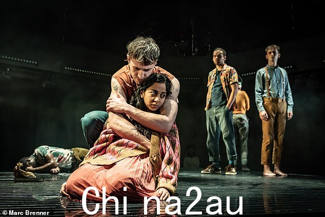 在舞台上:Paul 于 2 月在阿尔梅达剧院完成了一场售罄的演出,并于上个月转移到西区的凤凰剧院进行了为期六周的演出
