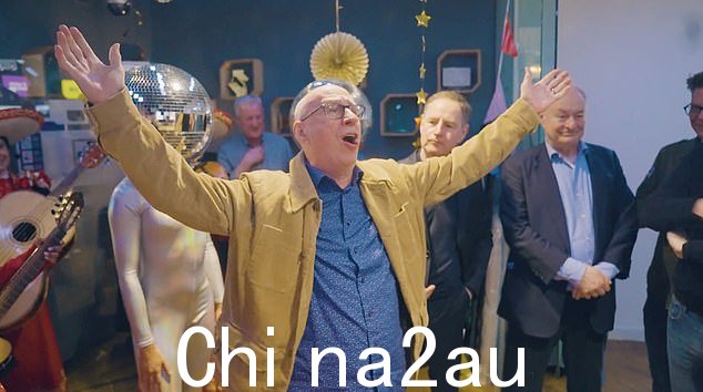 毕竟,这是一个重要的转播时刻。他说:“现在我们一起回到起点,开始一个全新的开始。” '一路高品质的音乐。你会爱上它。诚实'