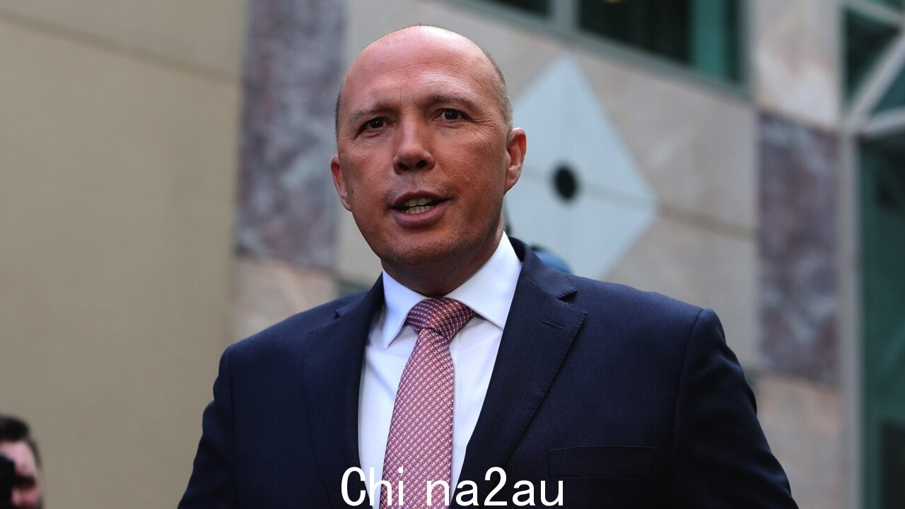 Dutton 说他的优先事项仍然存在建立‘本地和地区’的声音” /><p>Peter Dutton 在公投前透露了自由党的立场后,将积极反对议会的声音。</p><p>在周三长时间的党室内会议之后,自由党确认将正式反对宪法规定的声音。</p><p>但是,自由党表示支持立法的地方和区域声音。</p><img class=