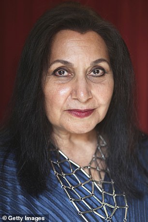 诗人和电影制作人 Imtiaz Dharker 也在受邀者之列