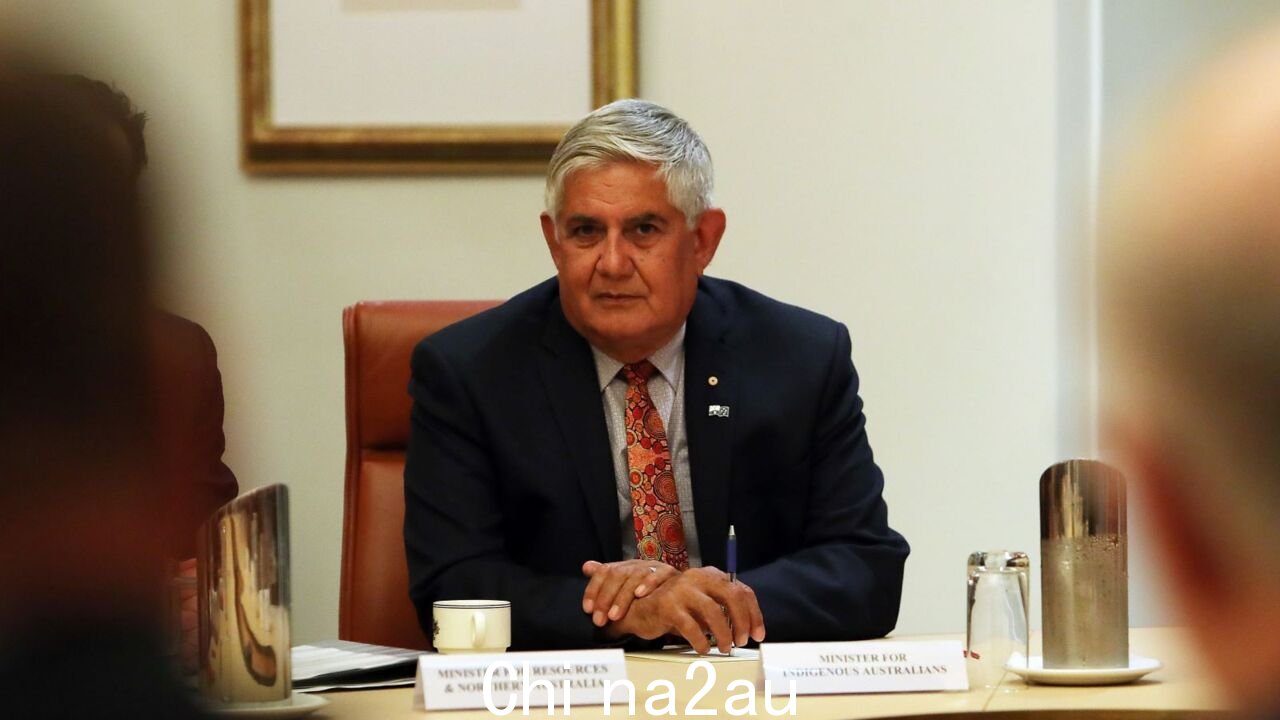 '非常勇敢': Ken Wyatt ‘坚持他的原则’” /><p>前总理马尔科姆·特恩布尔 (Malcolm Turnbull) 和他的妻子露西 (Lucy) 在肯·怀亚特 (Ken Wyatt) 周四做出退出自由党的令人震惊的决定后表示支持。</p><p>先生前澳大利亚原住民事务部长怀亚特在联盟党正式同意反对政府向议会发出声音的提议后递交了辞呈。</p><p>“我仍然相信自由党的价值观,但我不相信什么怀亚特先生告诉西澳大利亚人,自由党已经变成了。</p><p>“土著人民正在伸出援手,希望听到他们的声音,但自由党拒绝了他们的邀请。”</p><blockquote class=