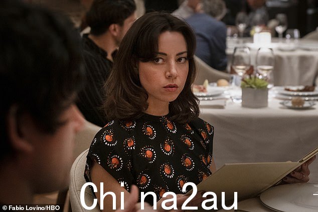 标志性角色:奥布里最近名声大噪,因为她是 HBO 热门系列剧《白莲花》第二季的主要明星之一