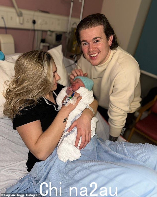 恭喜!X Factor 明星 Eoghan Quigg 的女友 Amy Campbell 迎来了第四个孩子,一个男婴