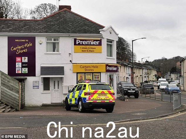 从昨天开始,警方一直在使用直升机和搜查犬搜索托基周边地区