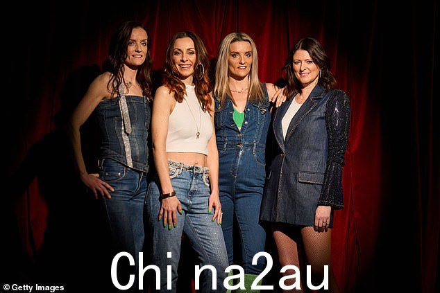 Candid:B*Witched 声称五人组在 90 年代的鼎盛时期对他们来说“真的很可怕”(2023 年 3 月合影)