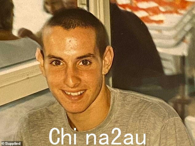 在他成为澳大利亚最知名的摩托车手之前,Dayne Brajkovich 是一个没有纹身的新面孔少年