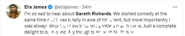 同为电台 DJ 和梦幻足球联盟主持人的 Elis James,42 岁,与 Richards 同时开始喜剧,向一位“善良温柔”的人致敬