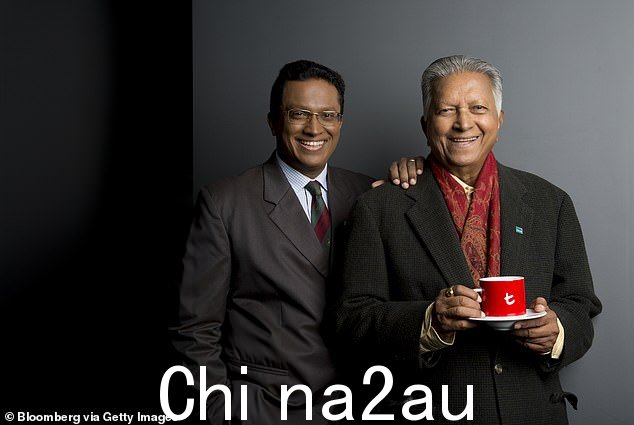 Dilmah Tea 首席执行官 Dilhan Fernando 与公司创始人父亲 Merrill 的合照