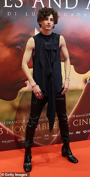 Preps:Timothée Chalamet,27 岁,过去几年一直在上声乐课,准备制作
