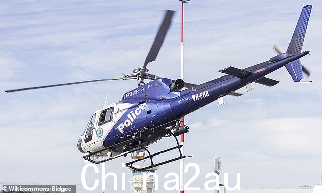 追捕始于鹰谷，当时据称汽车没有停下来，并在一架警用直升机将他们追踪到史密斯菲尔德（股票图片）后结束