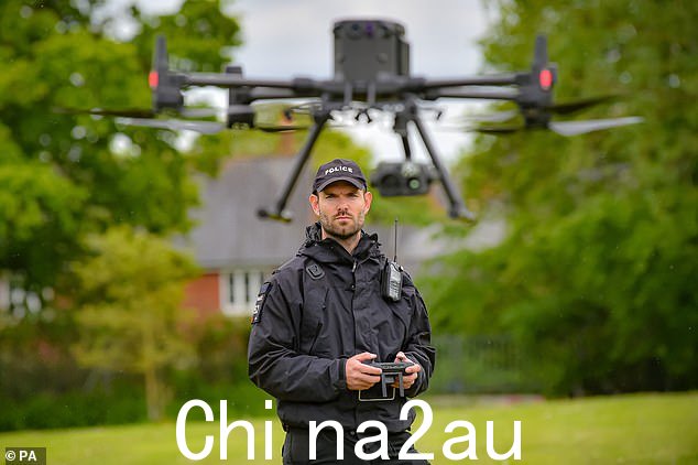 作为全国摩托车安全周(4 月 3 日至 9 日)的一部分推出,警方称这是英格兰和威尔士首次将这些机器用于道路安全
