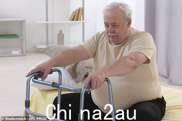 晚年减肥可能会导致早逝,因为它可能预示着癌症和痴呆症等潜在问题(库存图片)