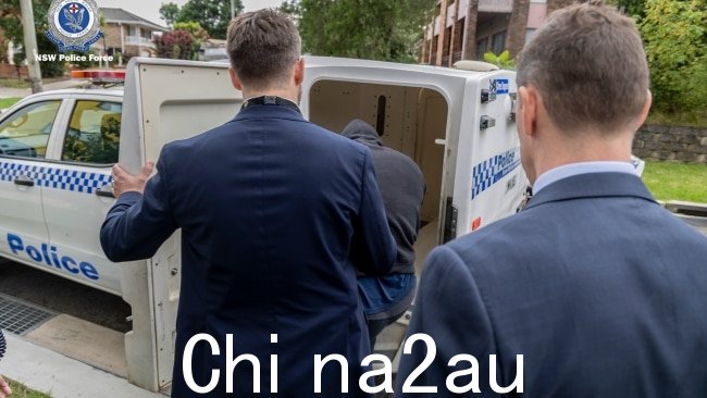 新南威尔士州警方周三在城堡山的一个地址逮捕了一名男子。图片:新南威尔士州警方。