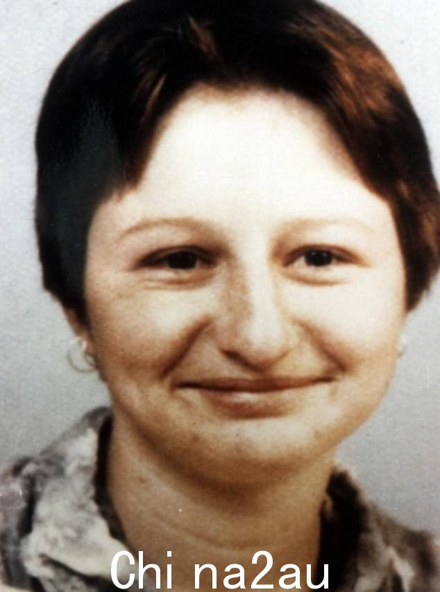 Denyer 谋杀案的第一个受害者 Elizabeth Stevens(如图)被勒死并割开喉咙