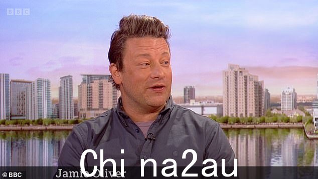 甜蜜:Jamie Oliver 透露,他和妻子 Jools 决定重申他们的结婚誓言,以向他们的孩子展示他们比以往任何时候都更坚强