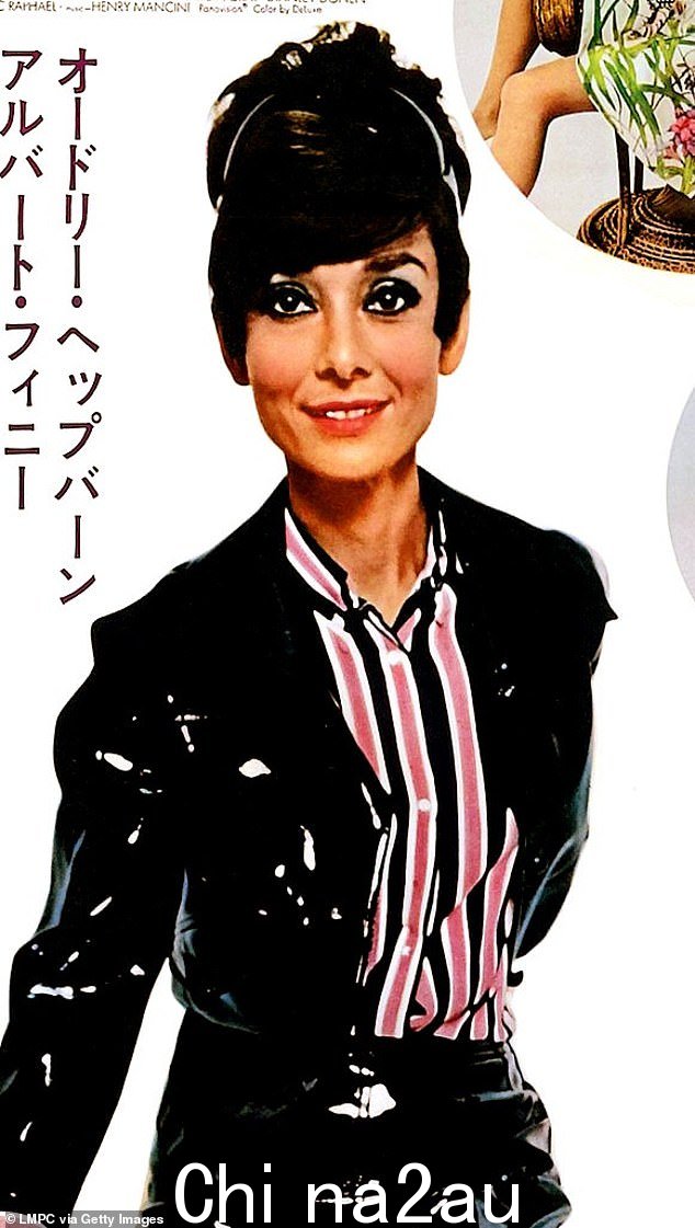 奥黛丽·赫本 (Audrey Hepburn) 在 1967 年的电影《双路同行》(Two For The Road) 的宣传图片中穿着设计师设计的黑色 PVC 裤装。搭配红黑相间的衬衫,以及这位女演员的迷人妆容' features