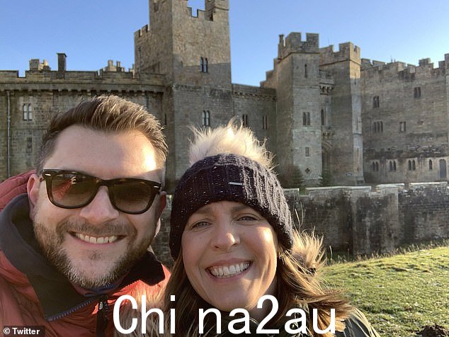 'Lisa 大约两年前去世了,她死的时候我坐在她旁边,我看着医生竭尽全力挽救她,'Gareth 说