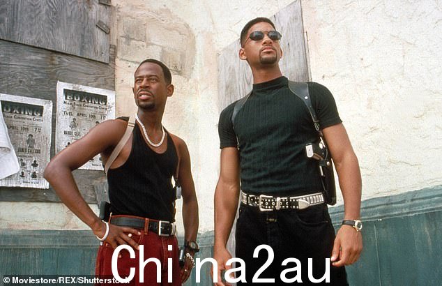 最新消息:史密斯和劳伦斯在 1995 年的原版中首次联袂出演,他们在剧中扮演迈阿密的缉毒侦探,之后回归拍摄 2003 年的大片续集和 2020 年的坏小子一生;见于第一期