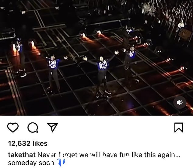 Reunion?Take That 页面上的最新帖子让每个人都兴奋不已,所有五个男孩都在舞台上的视频标题中,'永远不要忘记我们会再次享受这样的乐趣.. . 总有一天'