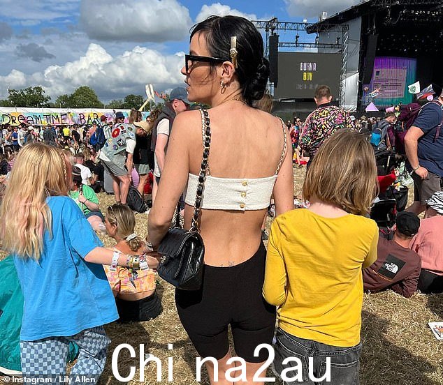 家庭:这位 37 岁的女士说她喜欢食物,但她的胃可以‘不吃东西走很远’,因为她会因为照顾两个女儿而分心” class=