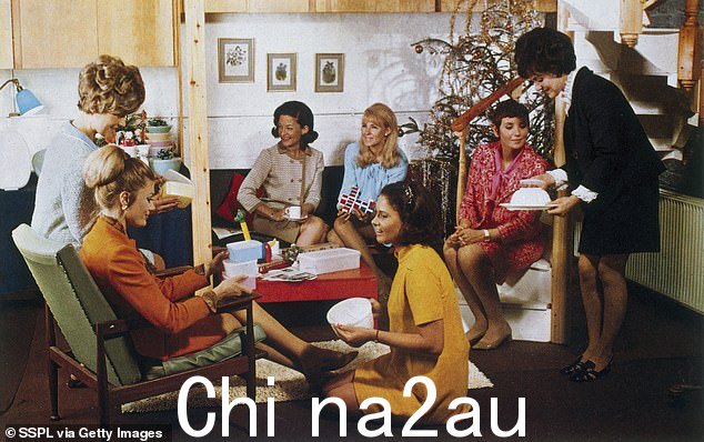 1960 年代出现在美国杂志上的一则敦促家庭主妇举办特百惠派对的广告
