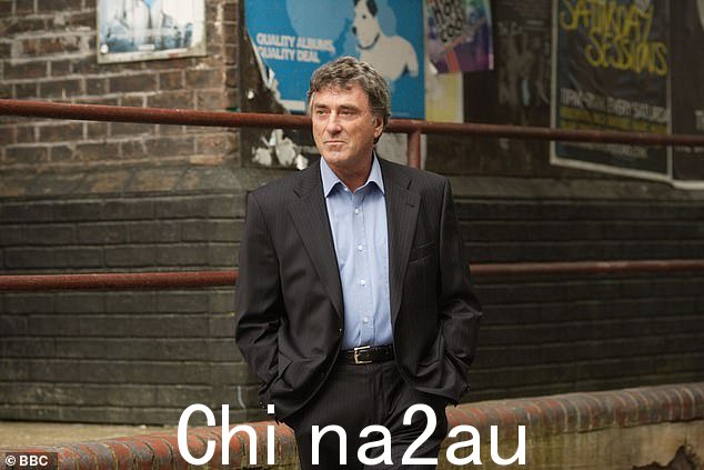 Billy Murray 作为 Eastenders 的恶棍 Johnny Allen,他从 2005 年到 2006 年在节目中扮演他