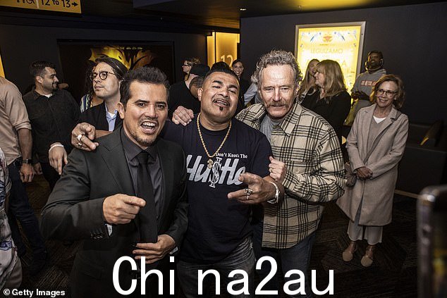 计划:该系列看到约翰穿越美国,将观众带入繁荣的拉丁裔社区