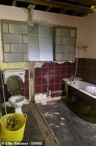 这对夫妇几乎完成装修,过去八个月一直住在家里