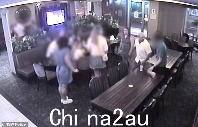 2 月 25 日在 Newstead 酒吧(如图)的闭路电视捕捉到了令人震惊的事件