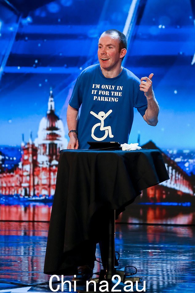 Funnyman:Lee Ridley aka the Lost Voice Guy 是第一个赢得节目的喜剧演员,这要归功于他滑稽的单线和迷人的个性